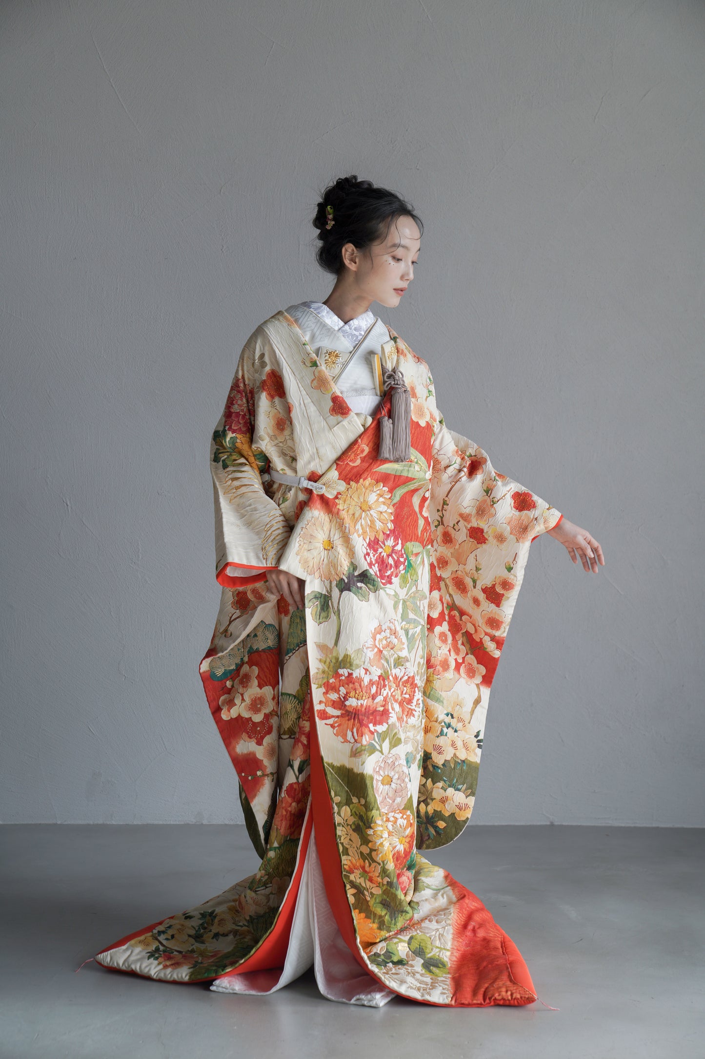 春霞に舞う瑞鶴の華【結婚式 和装 色打掛 レンタル】