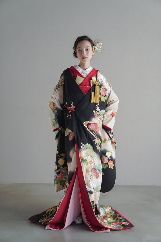 黒霞雲取り瑞華【結婚式 和装 色打掛 レンタル】