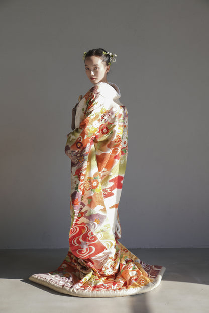 彩雲に花の祝宴【結婚式 和装 色打掛 レンタル】