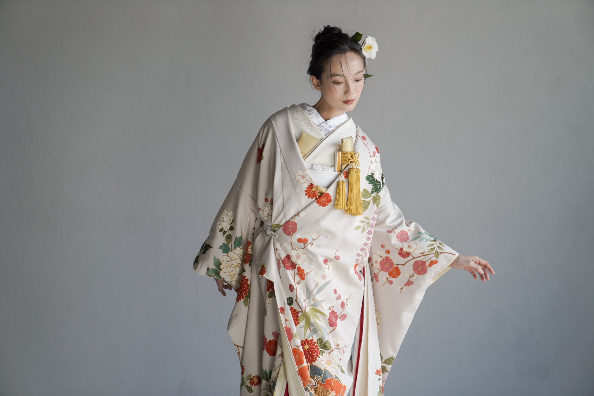 白花の綾【結婚式 和装 色打掛 レンタル】 – 結婚式準備サイトCORDY