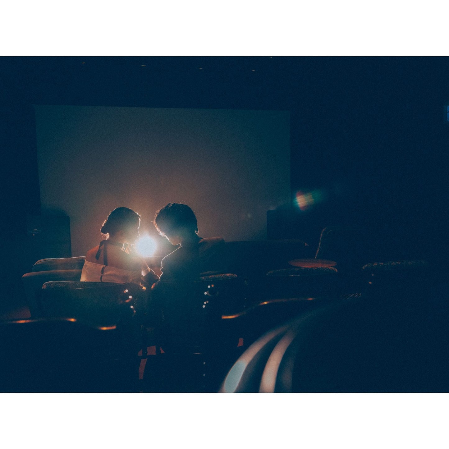 映画館貸し切り「シネコヤ」ロケーションフォト【結婚式 写真 フォトウェディング】