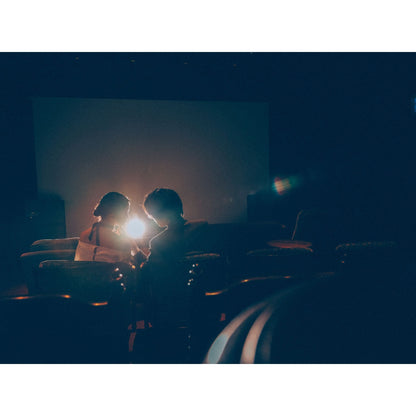 映画館貸し切り「シネコヤ」ロケーションフォト【結婚式 写真 フォトウェディング】