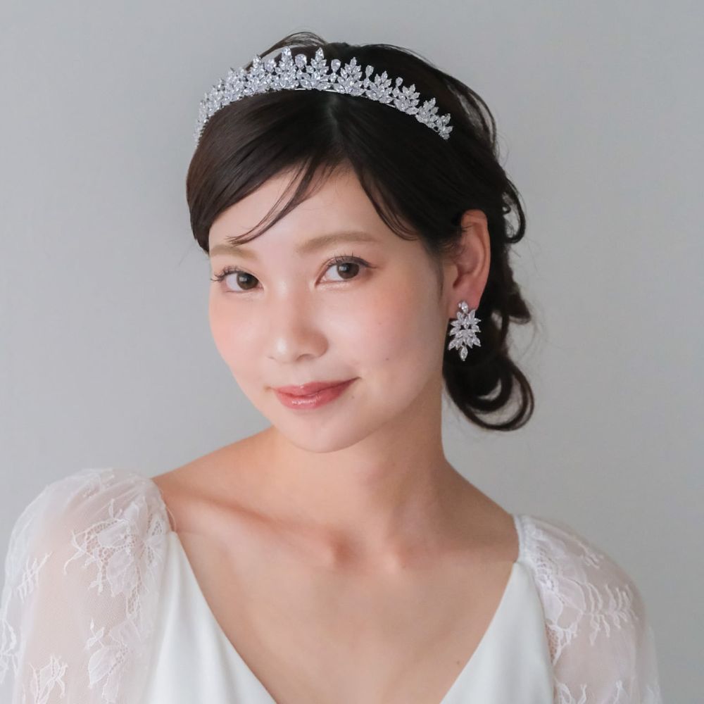 【ヘッドドレス】ティアラ ジルコニア ブライダルヘッドドレス シルバー w35-ti36【結婚式　ヘアアクセサリー】