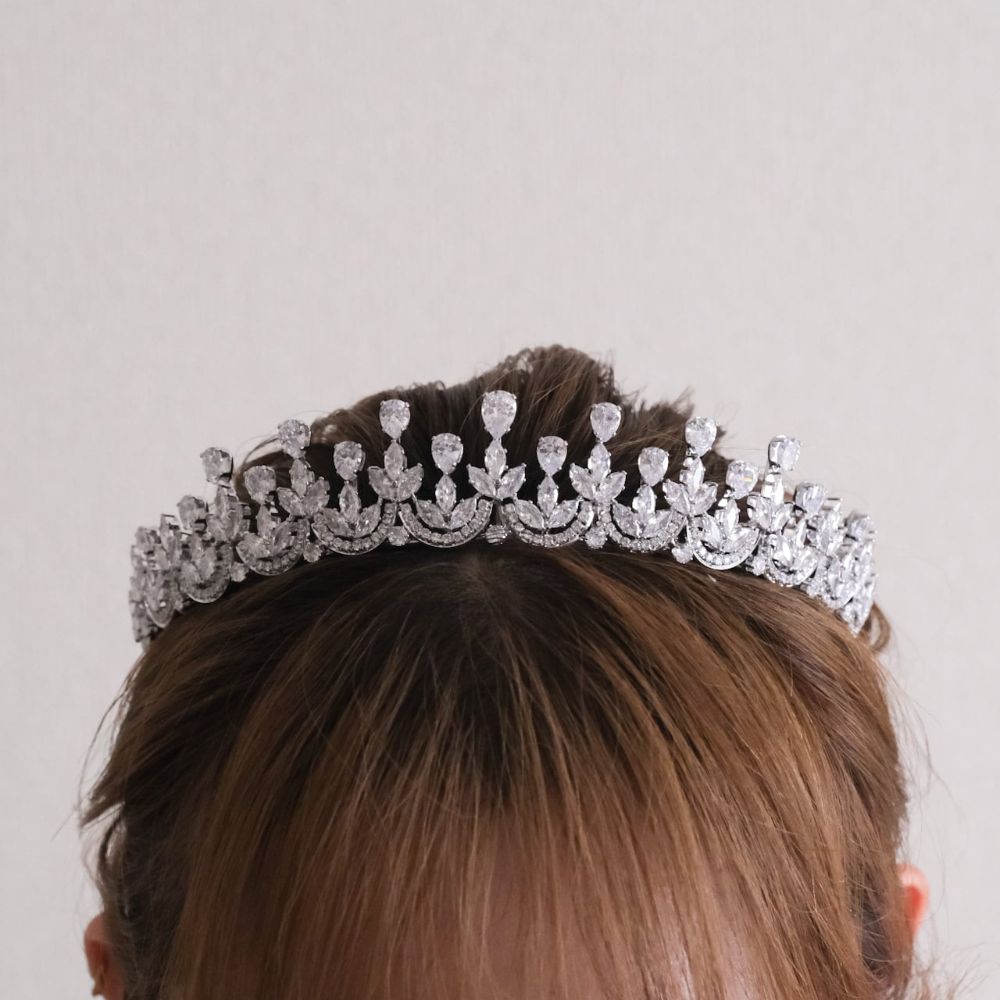 【ヘッドドレス】ティアラ ジルコニア ブライダルヘッドドレス シルバー w36-ti37【結婚式　ヘアアクセサリー】