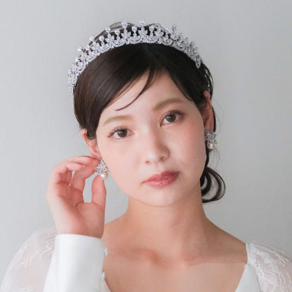 【ヘッドドレス】ティアラ ジルコニア ブライダルヘッドドレス シルバー w36-ti37【結婚式 ヘアアクセサリー】