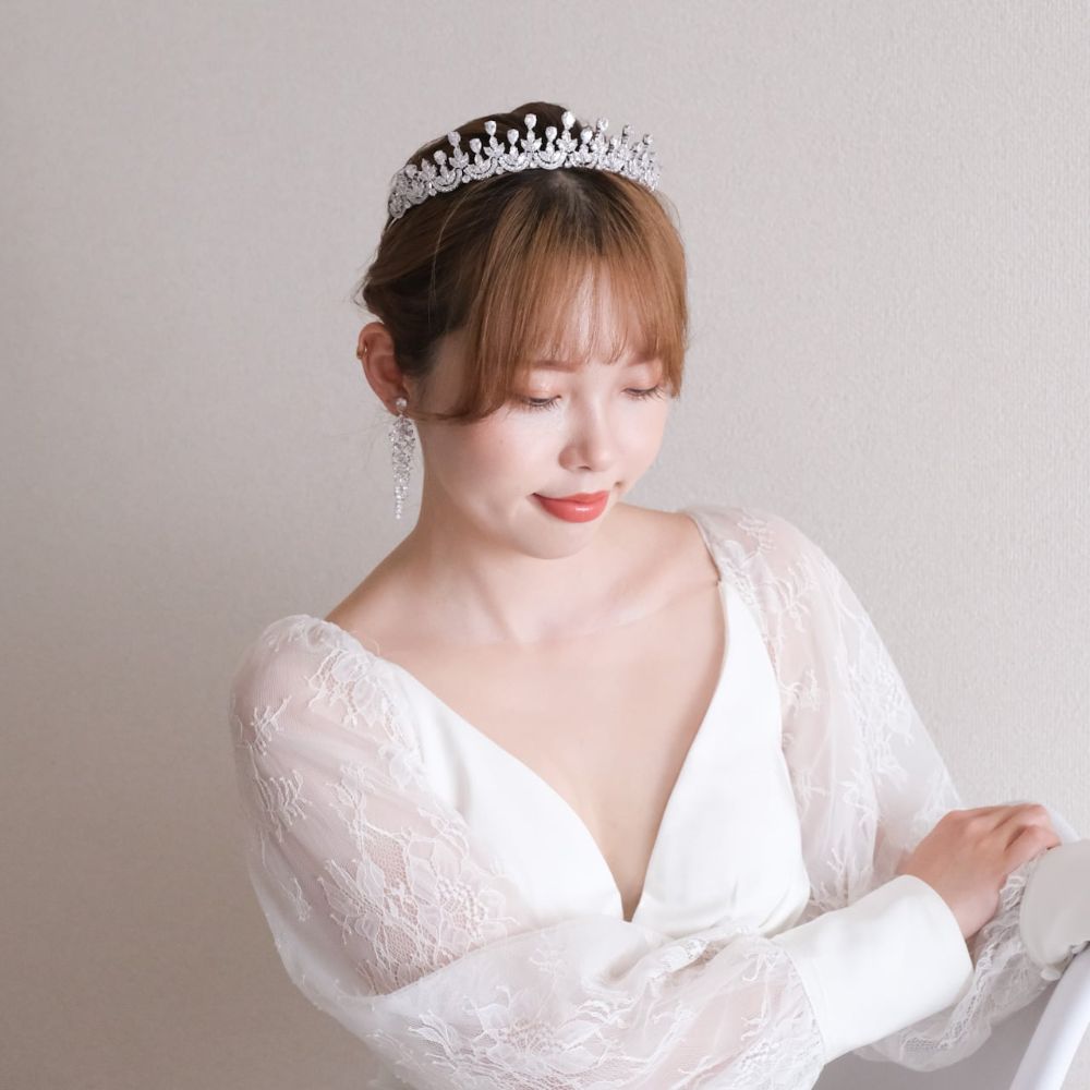【ヘッドドレス】ティアラ ジルコニア ブライダルヘッドドレス シルバー w36-ti37【結婚式 ヘアアクセサリー】