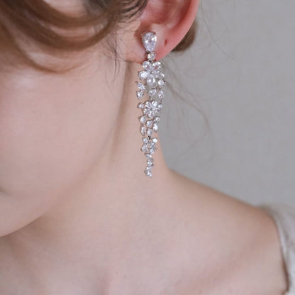 【イヤリング】ジルコニア ビジュー ブライダル シルバー w40-pe128【結婚式 ピアス イヤリング】