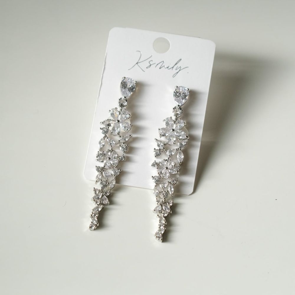 【イヤリング】ジルコニア ビジュー ブライダル シルバー w40-pe128【結婚式 ピアス イヤリング】