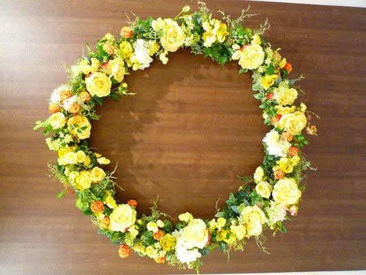 【造花】インスタ映えフォト用造花リース イエロー・オレンジ 【結婚式 フラワー 造花 ブーケ ブートニア】