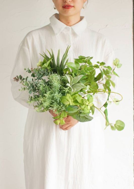 【造花】Natural-Rich 野の花のクラッチブーケ 【結婚式 フラワー 造花 ブーケ ブートニア】