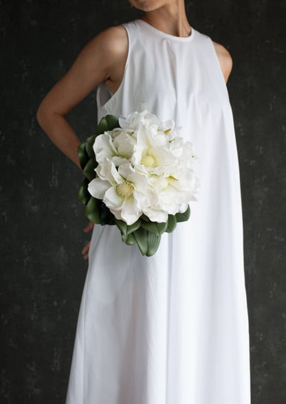 【造花】Elegant-Modern マグノリアのクラッチブーケ 【結婚式 フラワー 造花 ブーケ ブートニア】