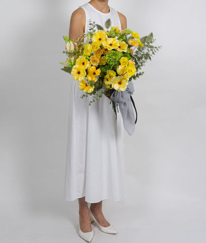 【造花】輝くイエローとグレーの遊び心のあるブーケ 【結婚式 フラワー 造花 ブーケ ブートニア】