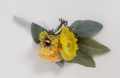 【造花】輝くイエローとグレーの遊び心のあるブーケ 【結婚式 フラワー 造花 ブーケ ブートニア】