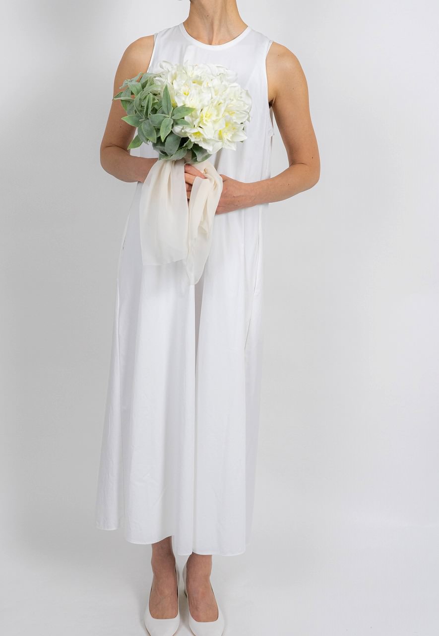 【造花】白の贅沢ブーケ 上品で清楚な仕上がり 【結婚式 フラワー 造花 ブーケ ブートニア】