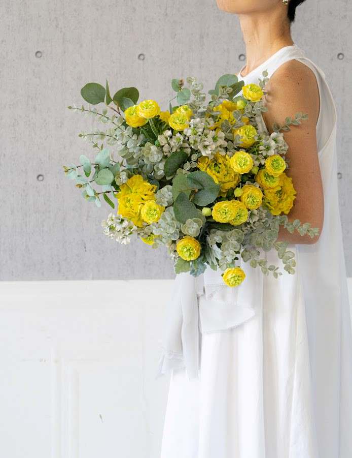 【造花】ふんわりラナンキュラスの笑顔輝くイエローブーケ 【結婚式 フラワー 造花 ブーケ ブートニア】
