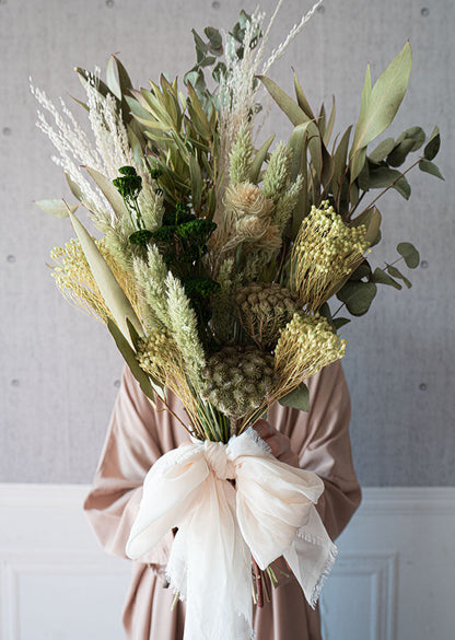 【ドライフラワーブーケ】 ナチュラルなグリーンだけのブーケ Forest Green 柔らかいオーガンジーリボンをつけて 【結婚式 フラワー ドライフラワー ブーケ ブートニア】