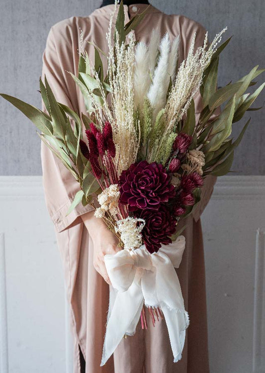 【ドライフラワーのブーケ】ガーネットボルドーブーケ 柔らかいオーガンジーリボンをつけて 【結婚式 フラワー ドライフラワー ブーケ ブートニア】
