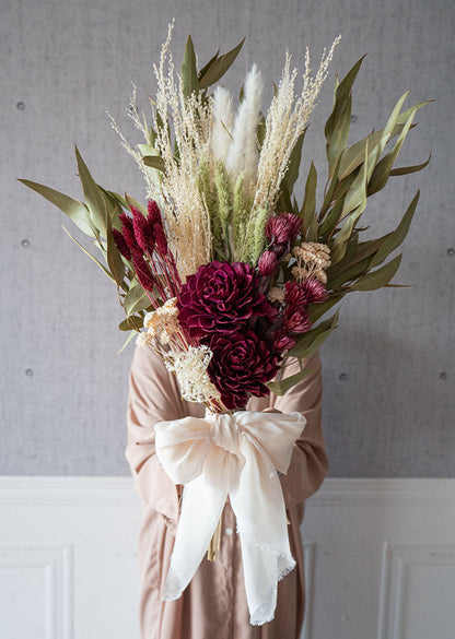 【ドライフラワーのブーケ】ガーネットボルドーブーケ 柔らかいオーガンジーリボンをつけて 【結婚式 フラワー ドライフラワー ブーケ ブートニア】