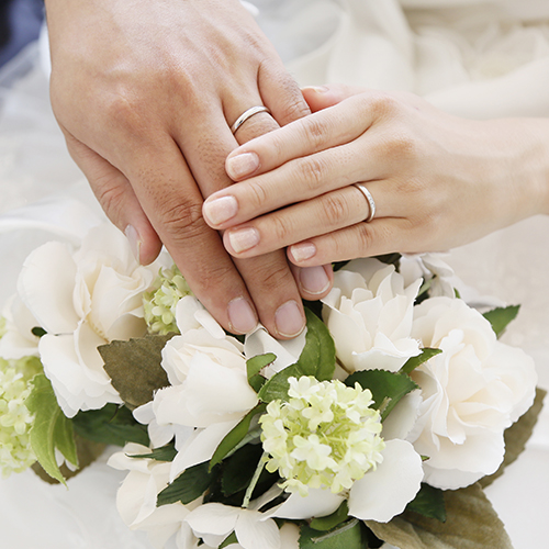ふたりにおすすめの結婚指輪は?デザイン、素材、幅など、選び方を徹底解説