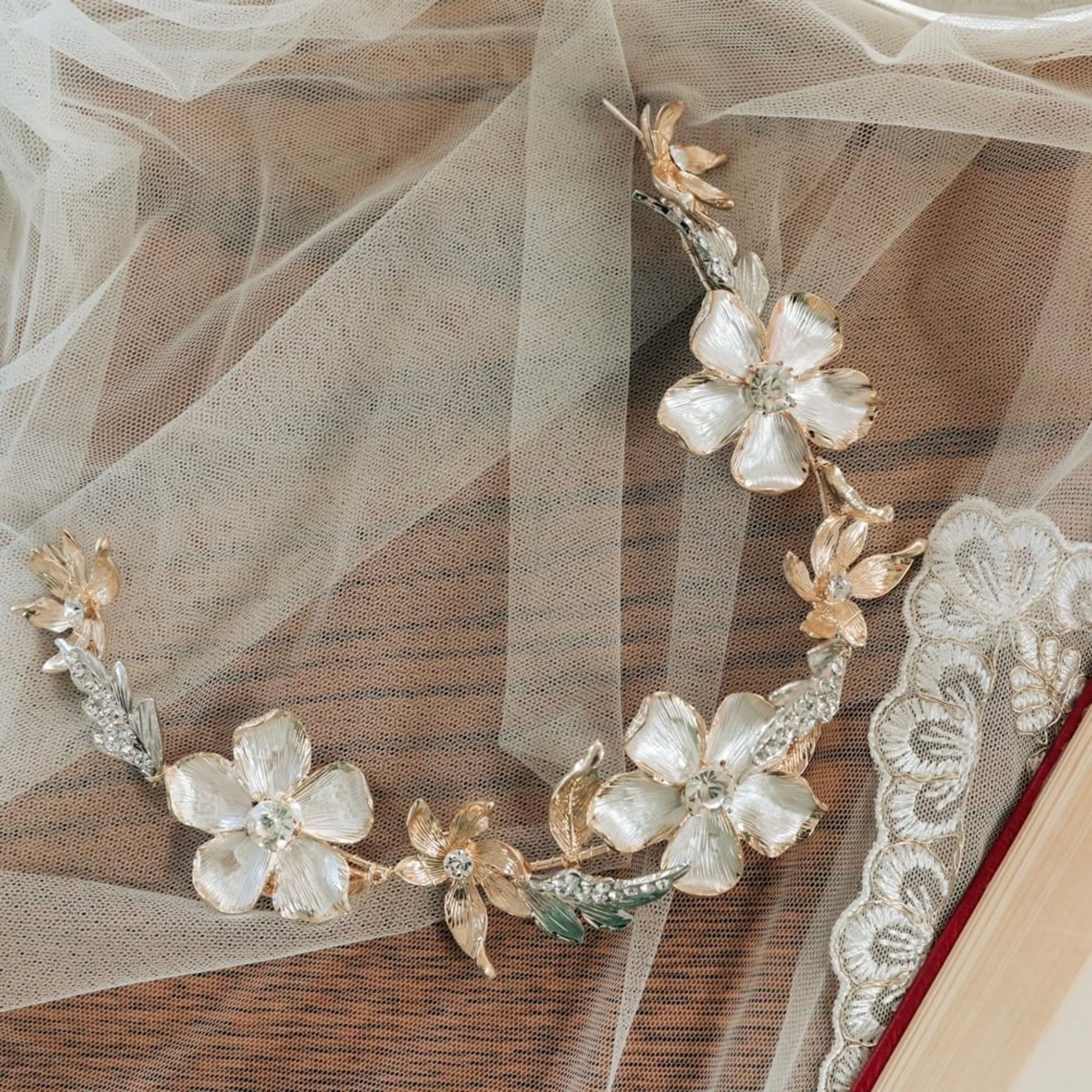 【ヘッドドレス】Silas flower ヘッドドレス ウェディング ブライダルアクセサリー [ AM-106 ]【結婚式　ヘアアクセサリー】