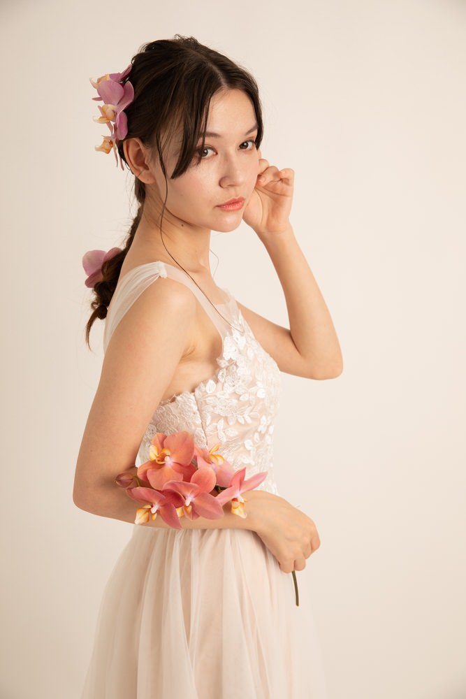 刺繍 テールカット ウエディングドレス 【ウェディングドレス】