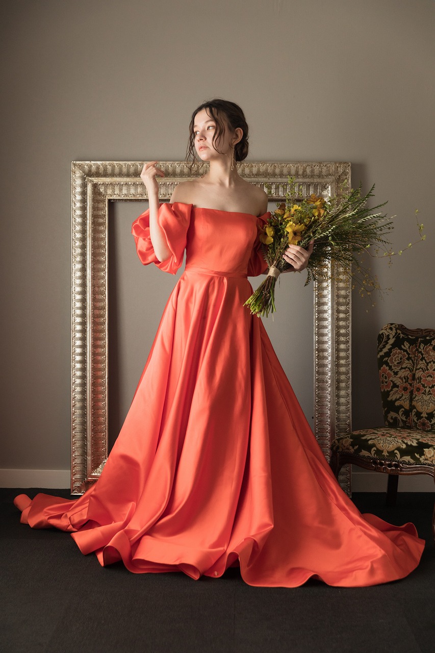 オフショルダー ボリューム袖 オレンジ サテンドレス(W220) 【結婚式　カラードレス】