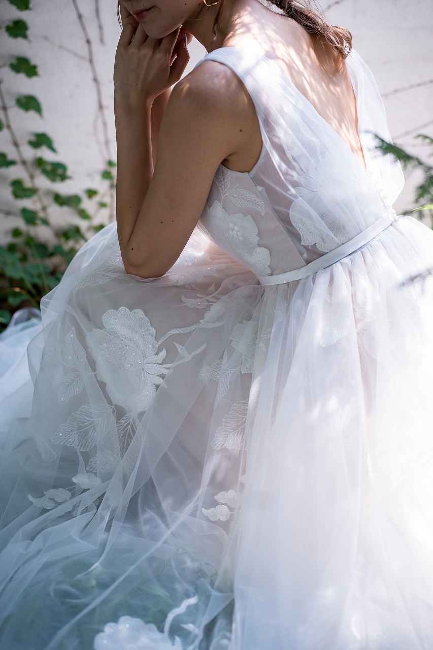 花柄刺繍 Aラインドレス(W223) 【ウェディングドレス】 | ドレス
