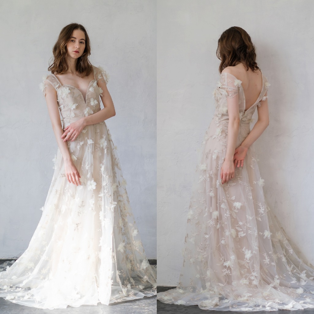 フラワーレース バックVドレス(W245) 【ウェディングドレス】 | ドレス