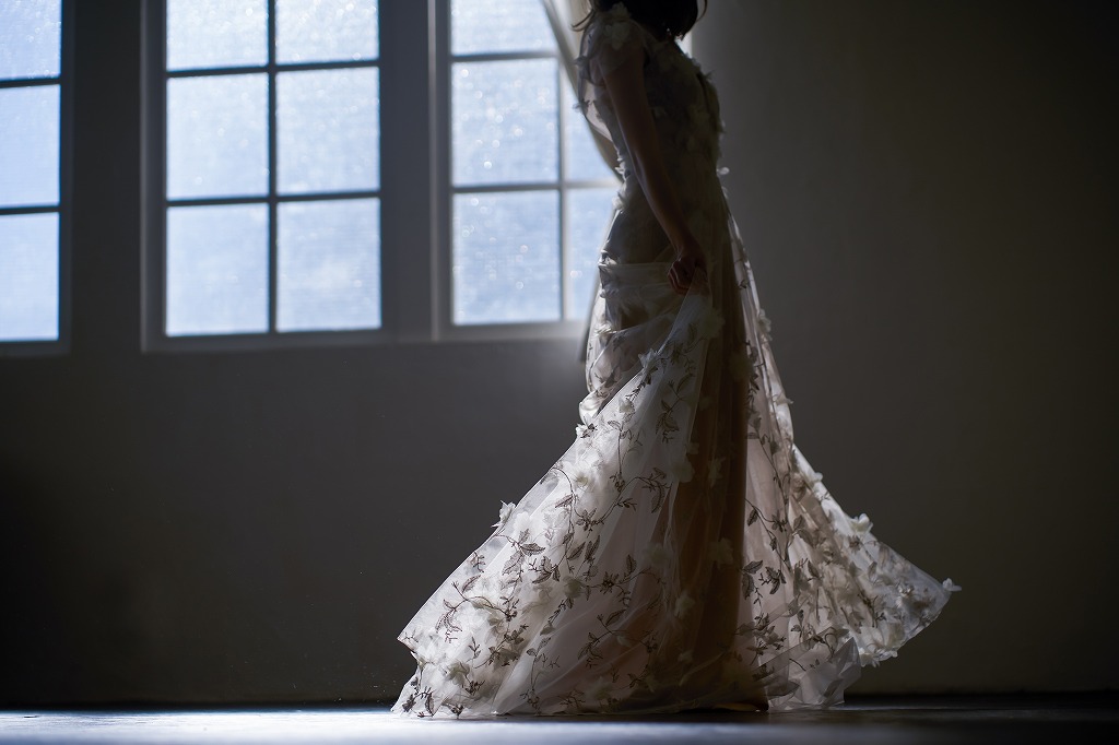 フラワーレース バックVドレス(W245) 【ウェディングドレス】 | ドレス