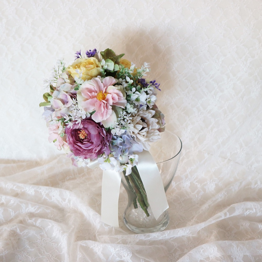 【造花】パステルミックスのクラッチブーケ&ブートニアSet　【結婚式　フラワー　造花　ブーケ　ブートニア】