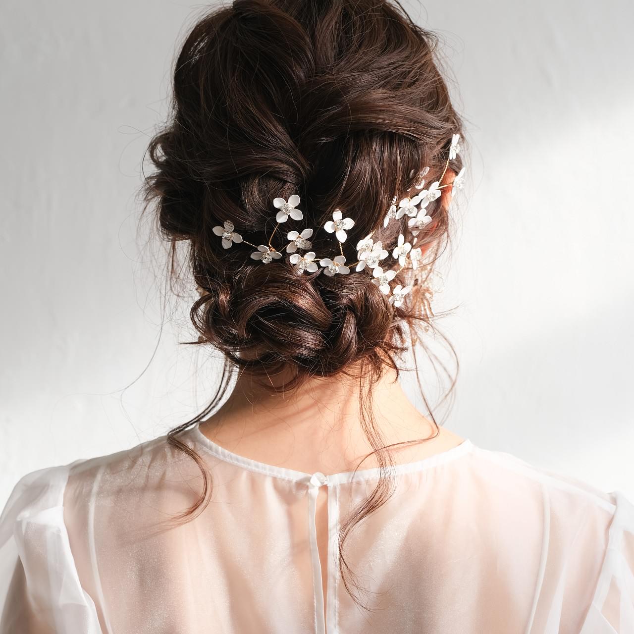 (4点セット) ブライダルヘッドドレス 白い小花 ピンゴールド p16 【結婚式　ヘアアクセサリー】